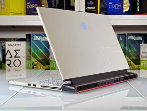 Herný notebook DELL ALIENWARE M17 R2 | RTX 2060 | i7-9750H - 5