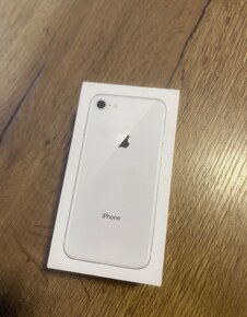 Predám - Apple iPhone 8 (64GB) - 5