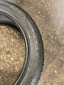 235/45R18 - 5