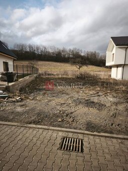 Predaj stavebný pozemok 375m2 Liptovské Kľačany okres Lipt. - 5