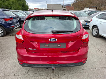 FORD FOCUS 1,6i 77 kW 2012 - 5