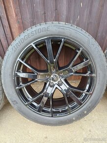 Predam sadu diskov Audi Sport cierne r21 5x112 - 5