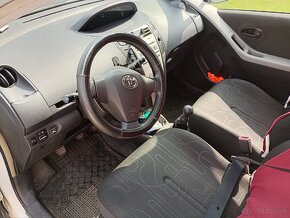 Toyota Yaris 1.0 - 5