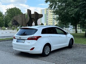 HYUNDAI i30 kombi 1,6 diesel - 5