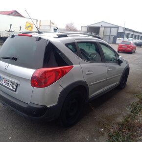 Peugeot 207 SW - 5