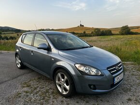 Predám KIA CEED 1.6 benzín - 5