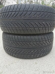 Predám 2ks zimné pneu GoodYear Ultrarip8  245/45 R18 100V - 5