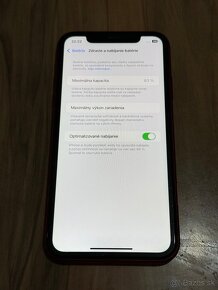 Predám Apple iPhone 11 64GB RED Známky používania - 5