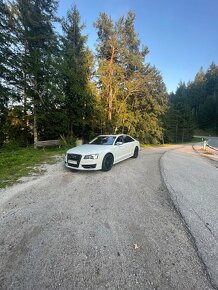 Audi S8 - 5