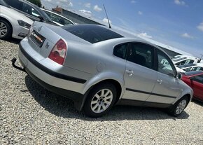 Volkswagen Passat 1,6 75kW Comfortline TAŽNÉ benzín manuál - 5