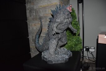 Figurka Godzilla LED podsvietenie - 5