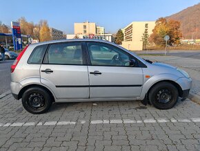 Ford Fiesta 1.3 benzín - 5