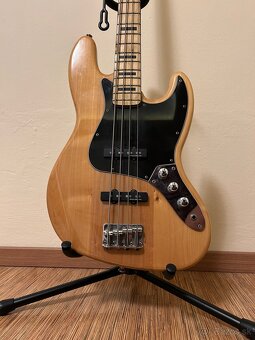 Squier Jazz bass - 5