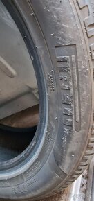 235 / 55 R20 Pirelli - 5