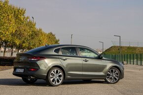 Hyundai i30 Fastback 1.5 T-GDi mHEV iMT Style - 5