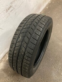 Continental van contact winter 215/60 r17C - 5