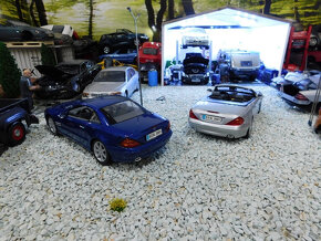 2x model auta Mercedes SL Class cabrio 1:18 Maisto - 5