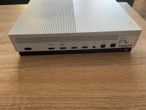 Predám Xbox one S, 1TB /digital/ 2 ovládače - 5