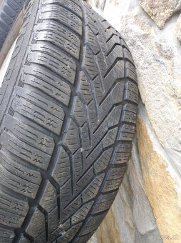 215/65r16 - 5