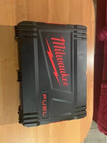 MILWAUKEE M18 FUEL AKU VŔTAČKA S PRÍKLEPOM - 5