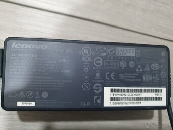 Predam Lenovo nabijacku 90w 20v - 5