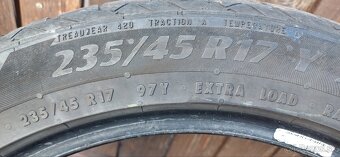 Letné pneu 235/45 R17 - 5