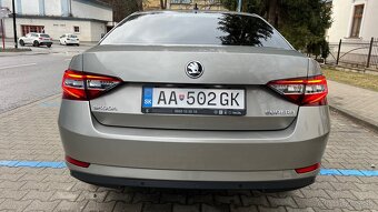 Skoda Superb 2.0tdi 140kw 4x4 - 5