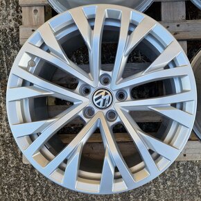 ORIGINÁL VW HLINÍKOVÉ DISKY 5x112 R18 - 5