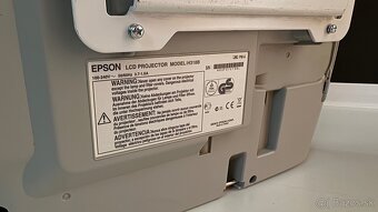 Predám ultrakrátkoohniskový projektor Epson EB-440W - 5