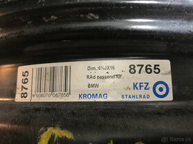 Original BMW plechové disky z E46 Compact + 3 pneu 195x55R16 - 5