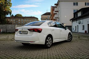 Toyota Avensis 2.0 D-4D S&S Executive - 5