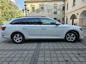 Škoda Superb Combi 1.6 TDI DSG Style Kamera DVD R16 Orig. KM - 5