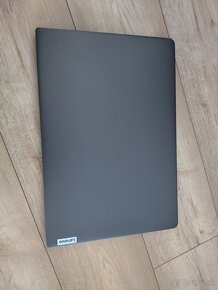 LENOVO V17 G3 - i3-1215U,17.3" FHD/16GB/256SSD/W11P/Office - 5