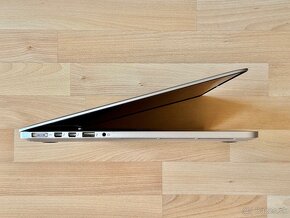 MacBook Pro 15", i7 2,4 GHz/8GB/256GB, NOVÁ BATÉRIA - 5