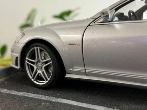 1:18 Mercedes-Benz S63 AMG (W221) - AUTOart Millenium - 5