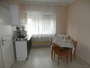 Dvojpodlažný apartmánový rodinný dom - Veľký Meder - 5