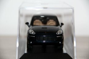 Porsche Cayenne S 2014 1:43 Minichamps - 5