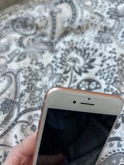 iPhone 8 64GB Rose Gold - 5