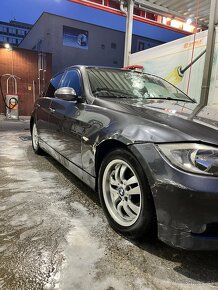 BMW e90 318i - 5