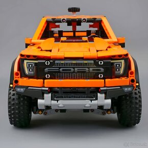 Stavebnica Lego Ford F-150 Raptor 42126 - 5