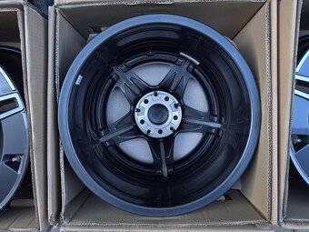 5x112 R18 Mercedes Benz C-klass W206 AMG - 5