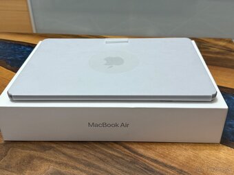 MacBook Air M2 13” 8/256gb nepoužitý zabalený - 5