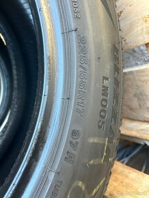 Bridgestone Blizak LM005-225/55/17” - 5