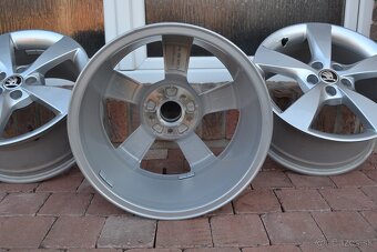 5x100 R16 Hlinikove disky Original Skoda Rapid / Fabia 3 4 - 5