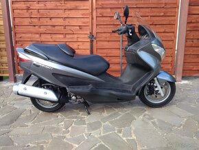 Suzuki Burgman 125 rok 2008  . - 5