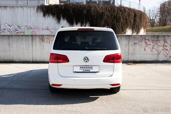 Volkswagen Touran 1.6 TDI DSG - 5