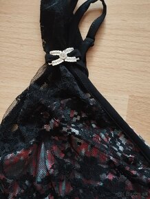 Čierne vzorované šaty s čipkou Bonprix - 5
