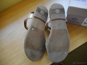 dievčenské zlatisté sandálky Lasocky 33 - 5