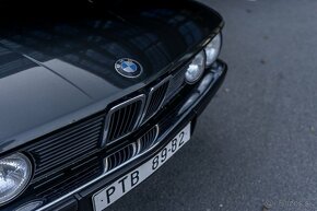 BMW 525i E28 - Airbag, ABS, palubák, šíbr, nová TK 5/2026 - 5