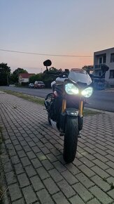 Triumph speed triple R 1050 - 5